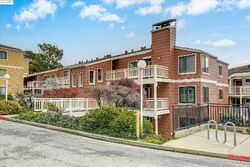 Pre-foreclosure in  Red Leaf Ct San Francisco, CA 94134