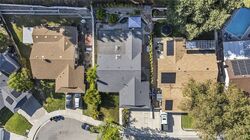 Pre-foreclosure in  La Glorita Cir Newhall, CA 91321