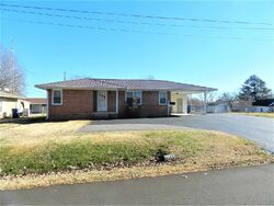Pre-foreclosure in  High St Kenton, TN 38233