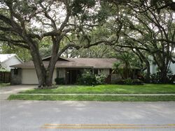 Pre-foreclosure in  Spanish Oaks Blvd Palm Harbor, FL 34683