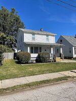 Pre-foreclosure in  Oak Park Ave Cleveland, OH 44109