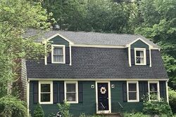 Pre-foreclosure in  Fieldcrest Lndg East Bridgewater, MA 02333