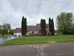 Pre-foreclosure in  Apple Ave Medford, WI 54451