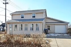 Pre-foreclosure in  S WASHINGTON ST Watertown, WI 53094