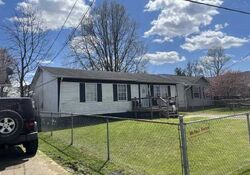  Virginia Ave, Hurricane WV