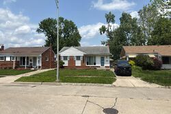 Pre-foreclosure in  Sandra Ln Westland, MI 48185