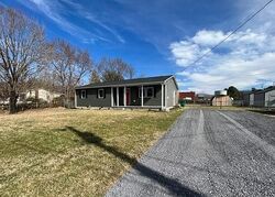  E Old Barn Rd, Luray VA