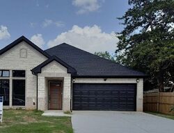 Pre-foreclosure in  Langston St Fort Worth, TX 76105