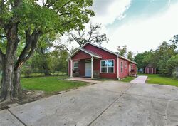  Honeysuckle Dr, La Marque TX