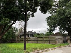 Pre-foreclosure in  E 31st St Houston, TX 77022