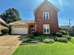 Pre-foreclosure in  Willow Way Cv Memphis, TN 38141