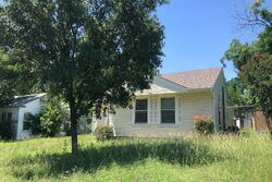 Pre-foreclosure in  Llano Ave Fort Worth, TX 76116
