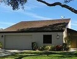 Pre-foreclosure in  Glen Oaks Manor Dr Sarasota, FL 34232