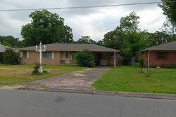 Pre-foreclosure in  Verona Ave Sherwood, AR 72120
