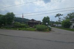 Pre-foreclosure in  Cole Ave Allison Park, PA 15101