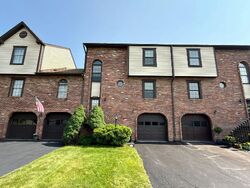 Pre-foreclosure in  Valleyview Dr Lawrence, PA 15055