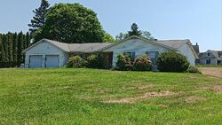 Pre-foreclosure in  Cider Press Rd Easton, PA 18042