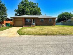  Gary St, Mangum OK