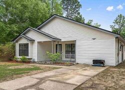 Pre-foreclosure in  Brown Pl Crestview, FL 32539