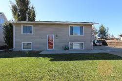 Pre-foreclosure in  Suncrest Ave Dickinson, ND 58601