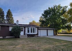 Pre-foreclosure in  Westmore Ave Wahpeton, ND 58075
