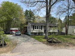  Riverlawn Ave, Rochester NH
