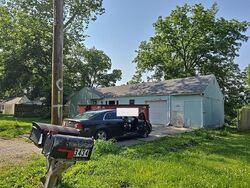  Ne 43rd St, Kansas City MO