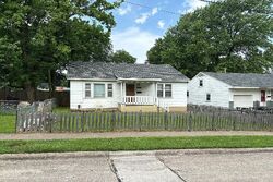 Pre-foreclosure in  S Missouri Ave Springfield, MO 65807