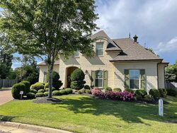 Pre-foreclosure in  Notting Hill Cv W Hernando, MS 38632