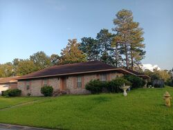 Pre-foreclosure in  Fernway Dr Hattiesburg, MS 39401