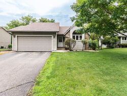 Pre-foreclosure in  Glenhurst Ave Savage, MN 55378