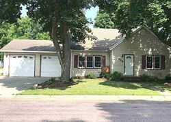  S 7th St, Le Sueur MN