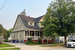 Pre-foreclosure in  Broadway Ave Nw Grand Rapids, MI 49504