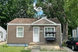 Pre-foreclosure in  Brainbridge Ave Warren, MI 48089