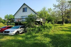 Pre-foreclosure in  Avebury Way Gladwin, MI 48624