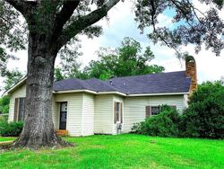 Pre-foreclosure in  S 10th St Oakdale, LA 71463