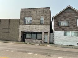 Pre-foreclosure in  W 47th St Chicago, IL 60609