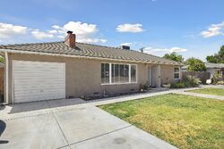 Pre-foreclosure in  Peralta Way Hanford, CA 93230