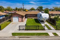 Pre-foreclosure in  Hall St Hanford, CA 93230