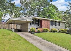 Pre-foreclosure in  Rutledge Way Fairfield, AL 35064