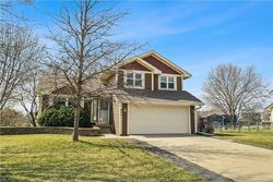 Pre-foreclosure in  Sw Maplewood Dr Grimes, IA 50111