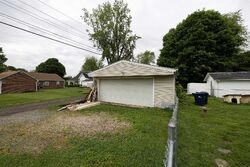  Cottage Ave, Middletown IN