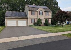 Pre-foreclosure in  Sunnydale Ave Bristol, CT 06010