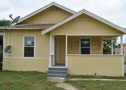 Pre-foreclosure in  Hays St San Antonio, TX 78202