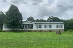 Pre-foreclosure in  Hog Jaw Rd Arab, AL 35016