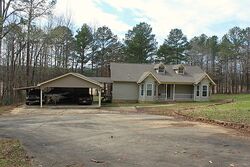 Pre-foreclosure in  Auburn Rd Russellville, AL 35653