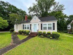 Pre-foreclosure in  1st St Lanett, AL 36863