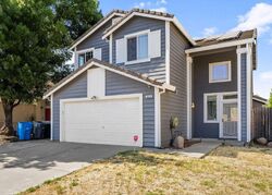 Pre-foreclosure in  Edenderry Dr Vacaville, CA 95688