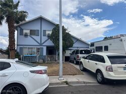 Pre-foreclosure in  Pinelake Rd Las Vegas, NV 89145