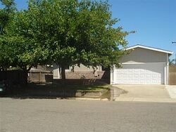 Pre-foreclosure in  BEAMER WAY Rio Linda, CA 95673